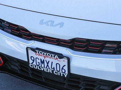 Used 2023 Kia Forte GT-Line w/ GT-Line Technology Package image 6