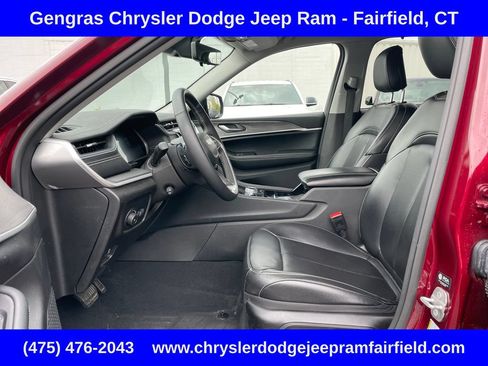 Certified 2023 Jeep Grand Cherokee Limited w/ Luxury Tech Group II AWD/4WD image 41