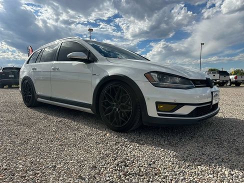 Used 2017 Volkswagen Golf Alltrack SEL AWD/4WD image 1