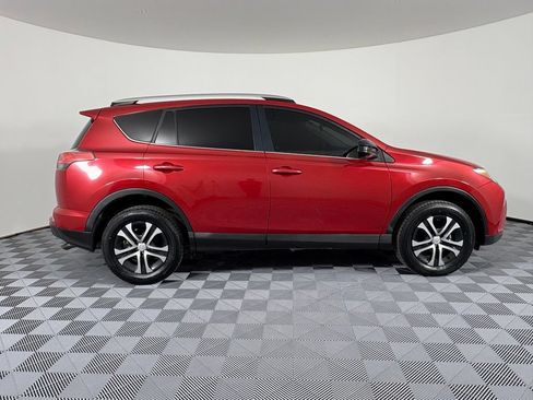 Used 2016 Toyota RAV4 LE AWD/4WD image 7