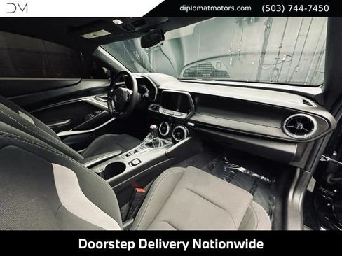 Used 2018 Chevrolet Camaro SS RWD image 17