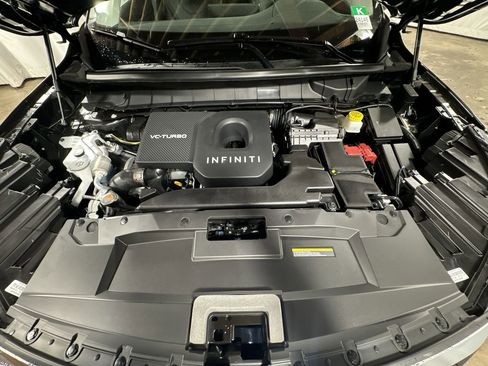 Certified 2025 INFINITI QX60 Pure image 32