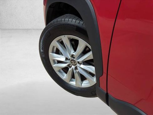 Certified 2023 Toyota Corolla Cross LE FWD image 10