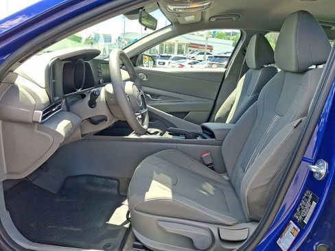 Used 2023 Hyundai Elantra SEL FWD image 14