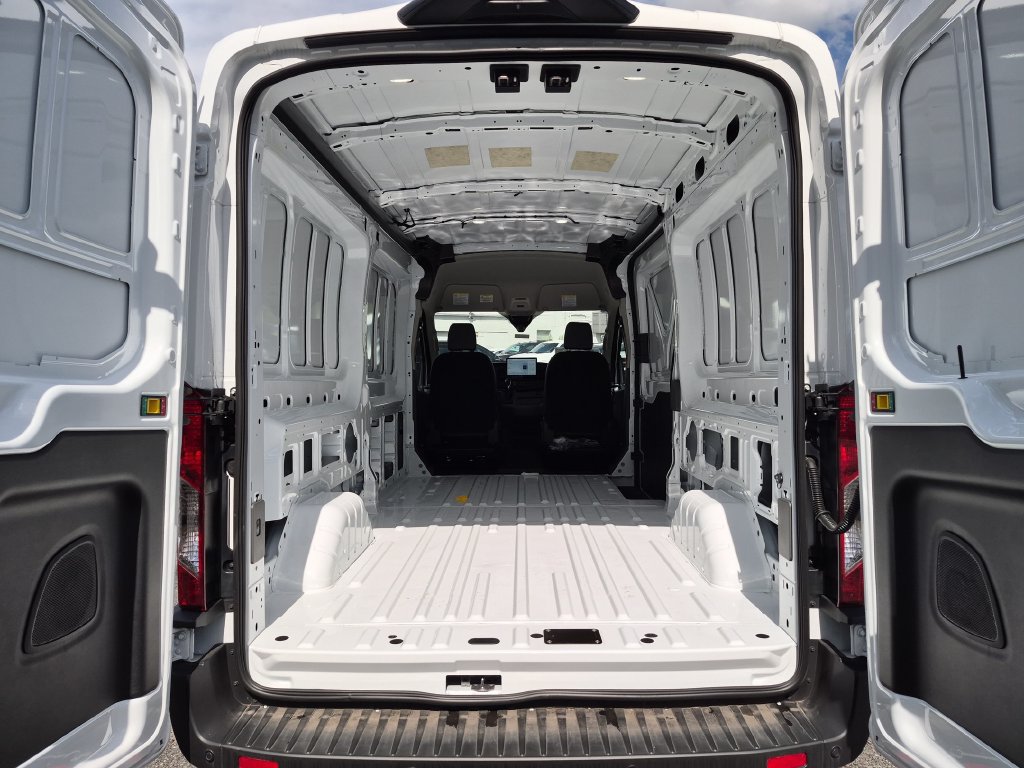 New 2026 Ford Transit 250 148 Medium Roof RWD image 23