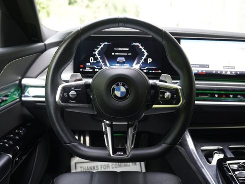Used 2024 BMW 760i xDrive w/ Premium Package 2 AWD/4WD image 17