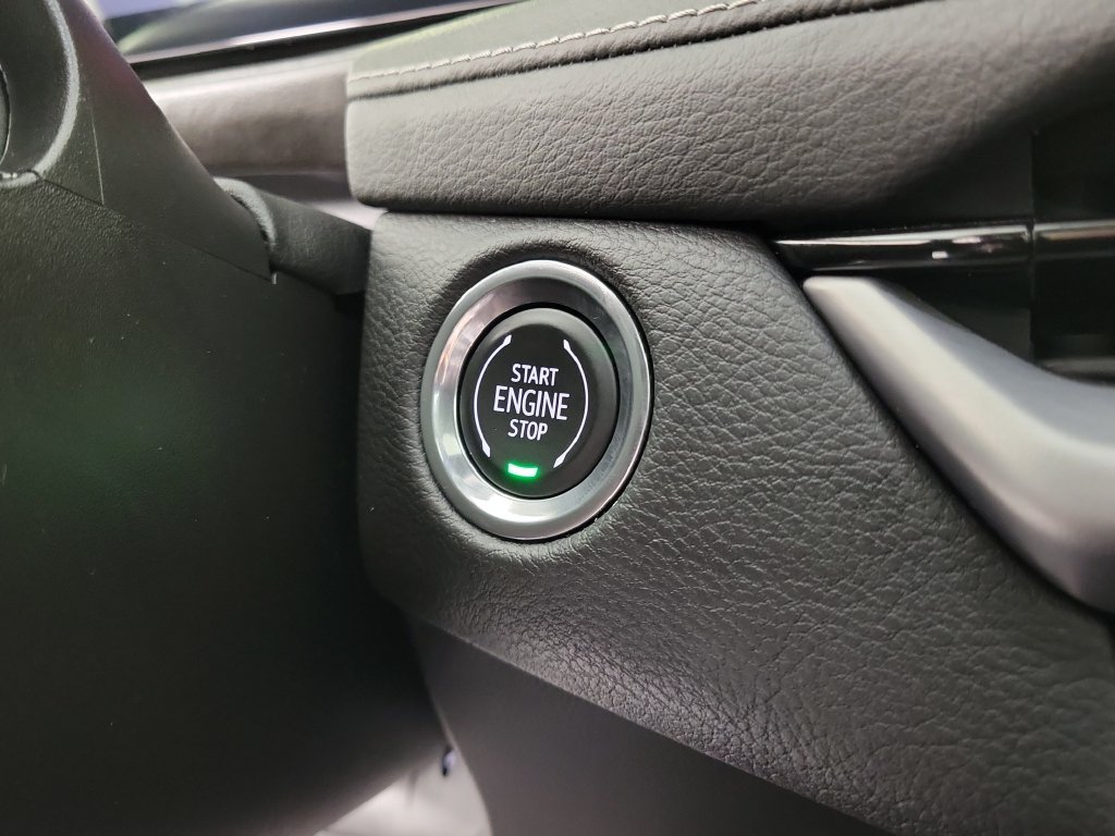 Used 2024 Cadillac XT4 Premium Luxury FWD image 31