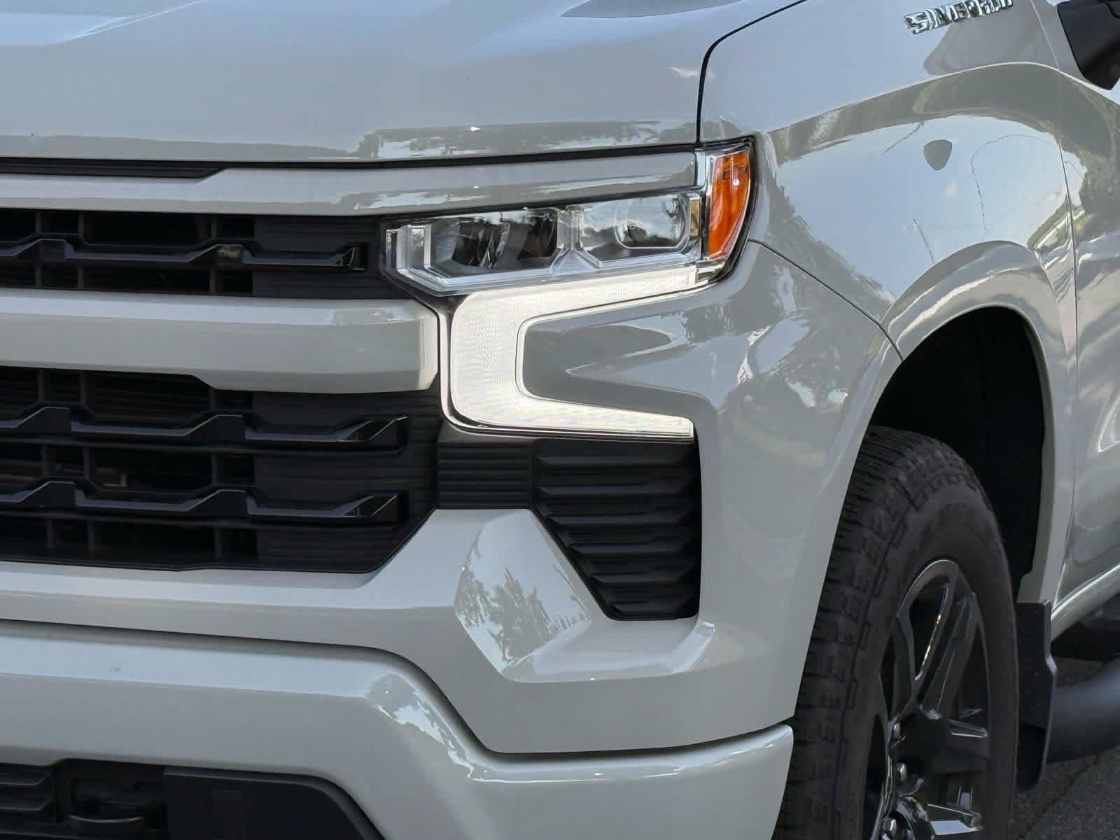 Used 2026 Chevrolet Silverado 1500 RST w/ RST Select Package AWD/4WD image 8