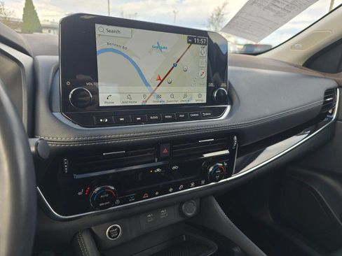 Used 2023 Nissan Rogue SL w/ SL Premium Package image 34