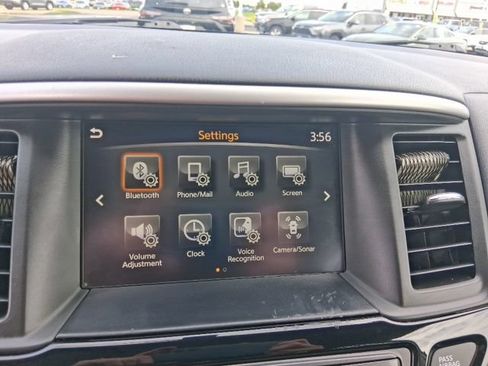 Used 2020 Nissan Pathfinder S FWD image 18