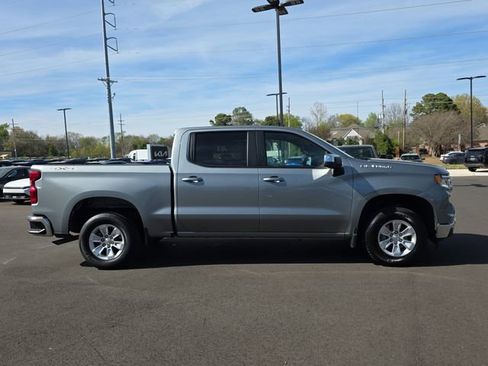 Used 2025 Chevrolet Silverado 1500 LT image 6