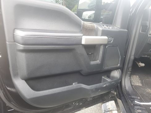 Used 2020 Ford F250 Lariat w/ Lariat Value Package image 7