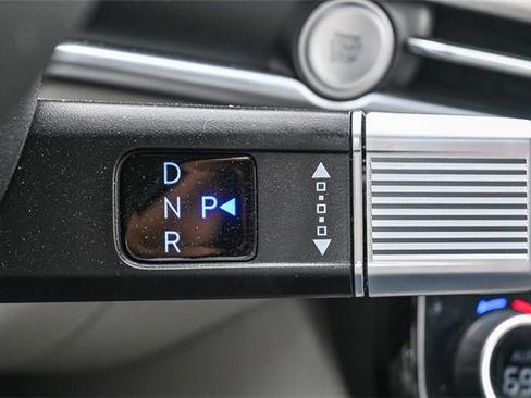 Certified 2025 Hyundai Tucson Limited image 26