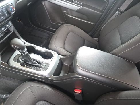 Used 2022 Chevrolet Colorado LT w/ LT Convenience Package image 30