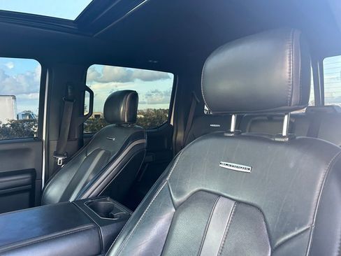 Used 2019 Ford F250 Platinum w/ Platinum Ultimate Package image 10