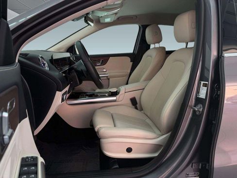 Used 2023 Mercedes-Benz GLA 250 4MATIC image 5