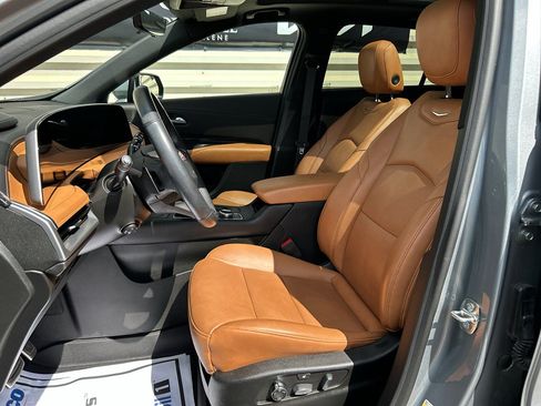 Certified 2024 Cadillac XT4 Sport AWD/4WD image 12