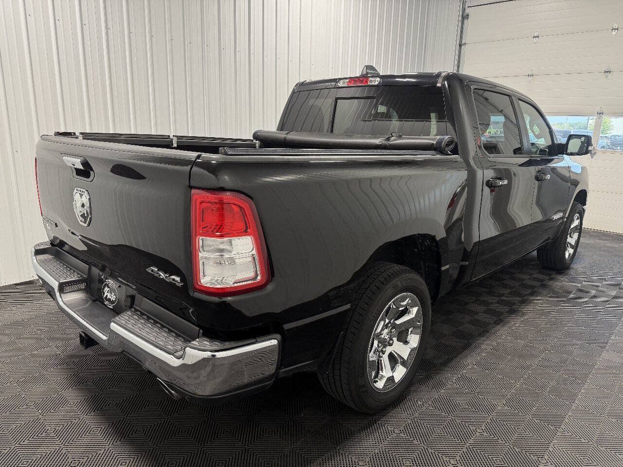 Used 2019 RAM 1500 Big Horn AWD/4WD image 3