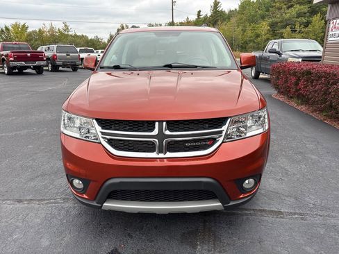 Used 2012 Dodge Journey SXT image 3