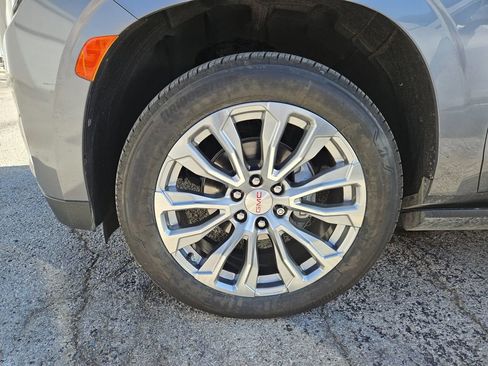 Used 2021 GMC Yukon Denali image 6