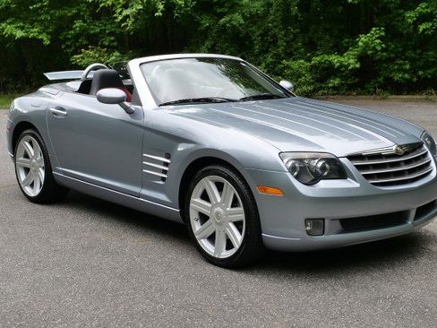 Used 2007 Chrysler Crossfire Limited RWD image 4