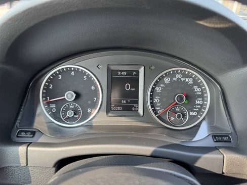 Used 2017 Volkswagen Tiguan S image 19