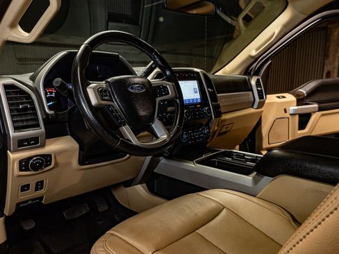 Used 2021 Ford F250 Lariat w/ Lariat Ultimate Package image 11