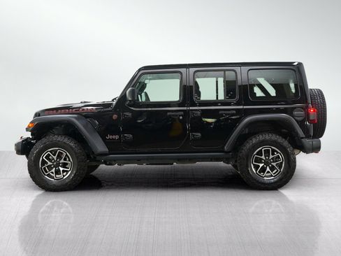 Used 2025 Jeep Wrangler Unlimited Rubicon w/ Convenience Group AWD/4WD image 2