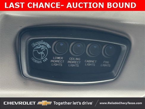 Used 2019 Chevrolet Express 2500 image 33