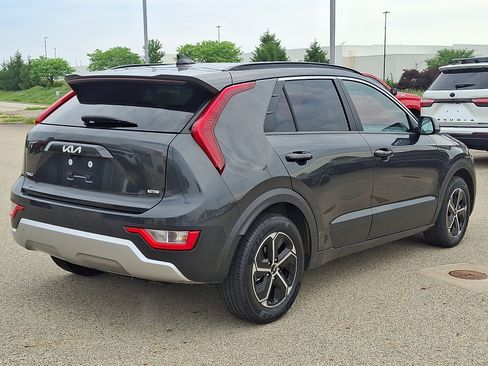 Used 2024 Kia Niro EX FWD image 6