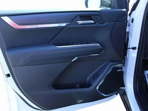 New 2025 GMC Acadia Elevation w/ LPO, Floor Liner Package image 12