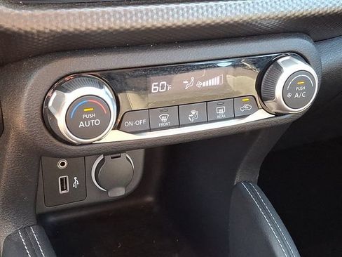 Used 2020 Nissan Kicks SV FWD image 12