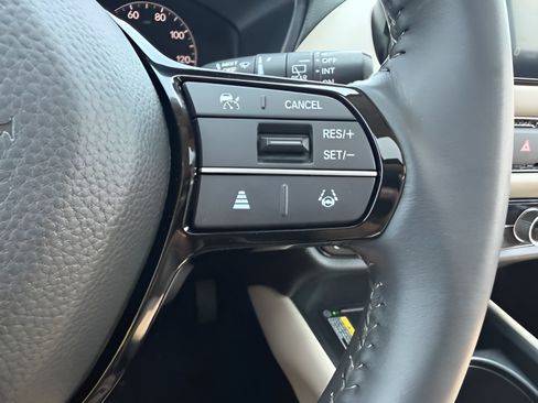 Certified 2024 Honda HR-V EX-L image 14