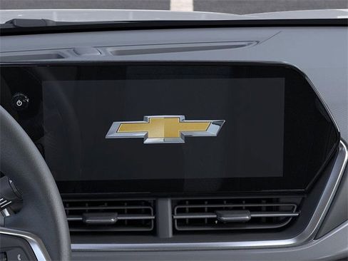 New 2026 Chevrolet Trax LT w/ Driver Confidence Package image 20