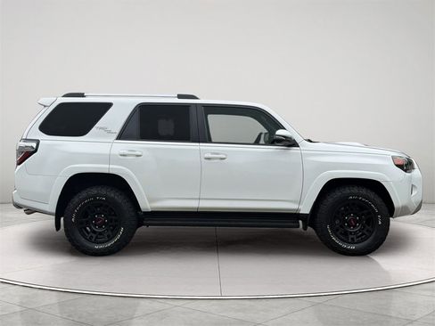 Used 2018 Toyota 4Runner TRD Off-Road Premium image 14