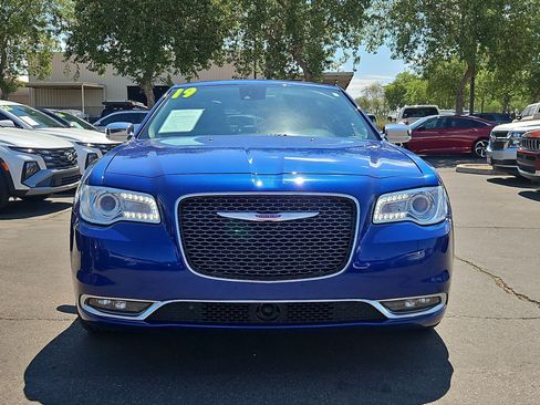 Used 2019 Chrysler 300 Limited w/ Safetytec Plus Group RWD image 2
