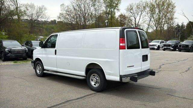 Used 2024 Chevrolet Express 2500 w/ Driver Convenience Package RWD image 8