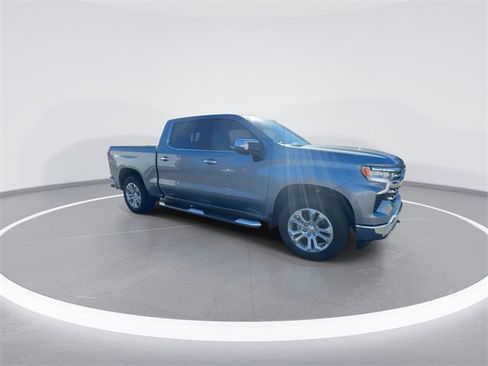 Used 2025 Chevrolet Silverado 1500 LTZ w/ LTZ Premium Package image 2