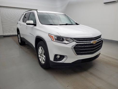 Used 2020 Chevrolet Traverse LT image 13