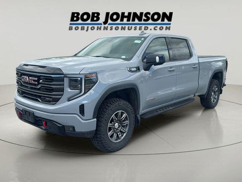 Used 2025 GMC Sierra 1500 AT4 w/ Technology Package AWD/4WD image 7