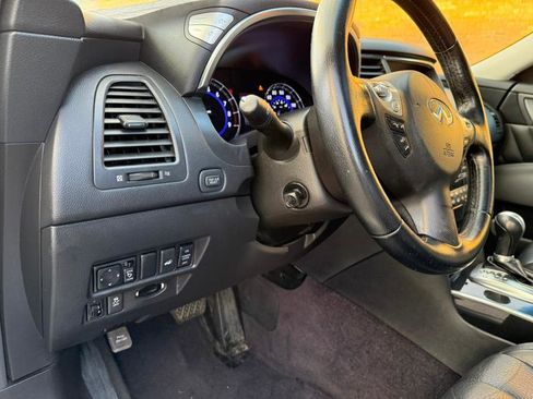 Used 2015 INFINITI QX70 AWD w/ Premium Package image 13