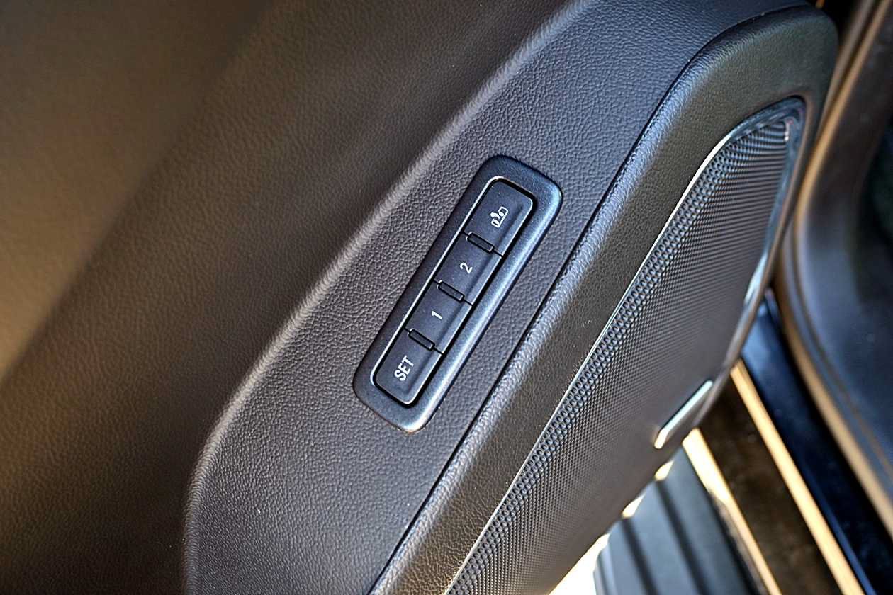 Used 2015 GMC Yukon SLT w/ Open Road Package RWD image 25