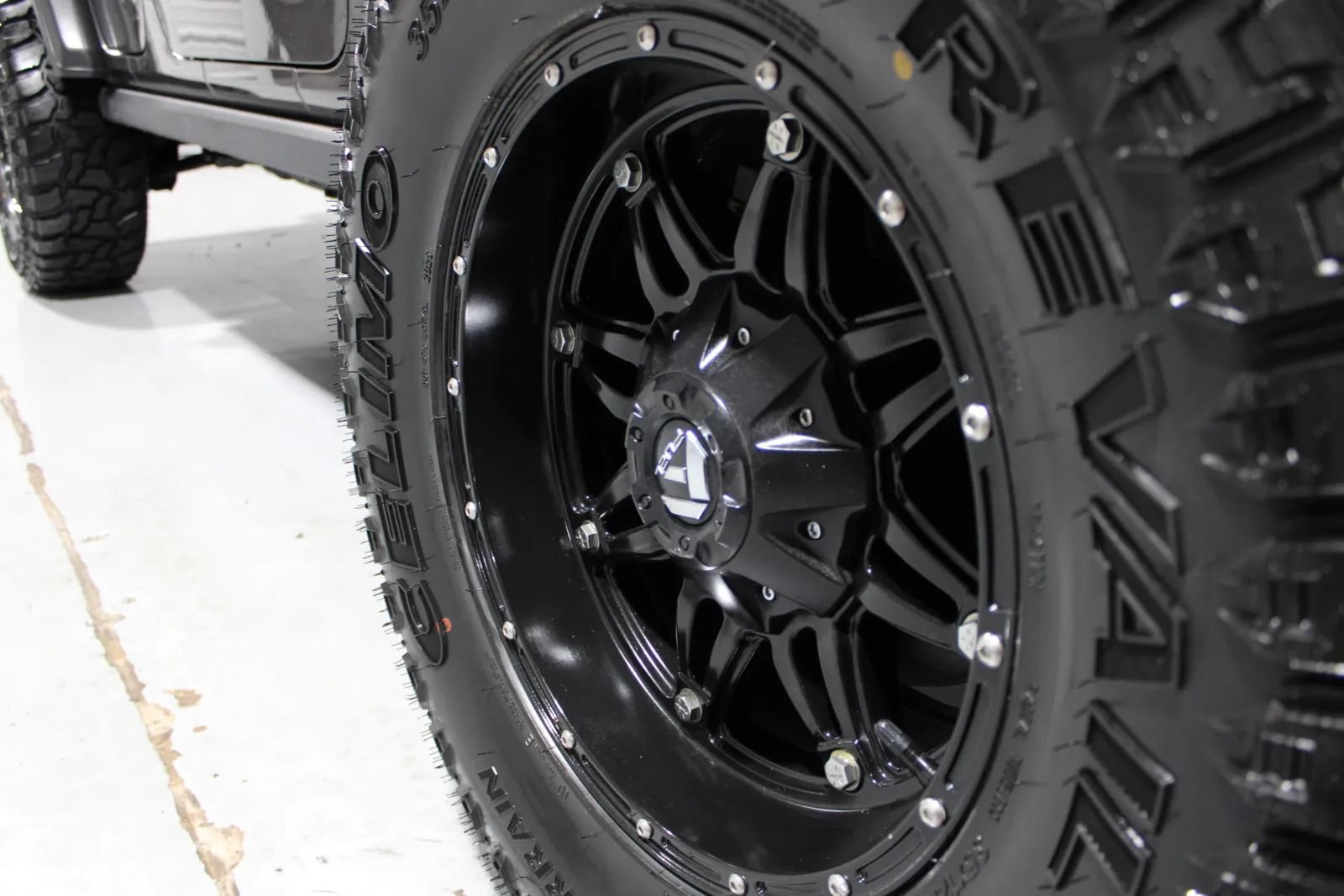 Used 2022 Jeep Wrangler Unlimited Rubicon w/ LED Lighting Group AWD/4WD image 28