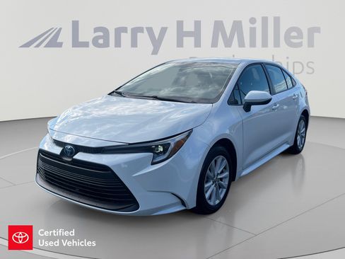 Certified 2025 Toyota Corolla LE w/ LE Premium Package AWD/4WD image 1