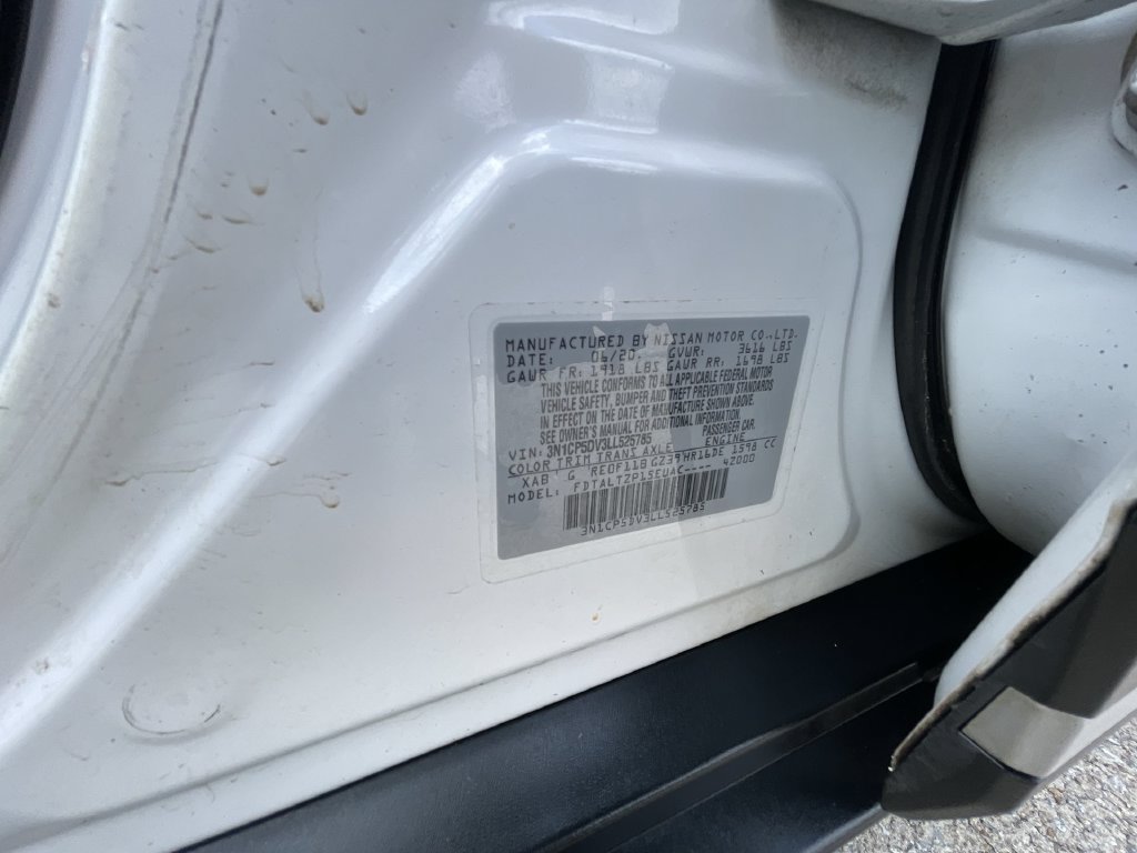 Used 2020 Nissan Kicks SR FWD image 32