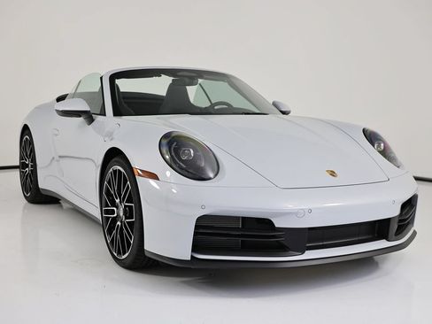 Used 2026 Porsche 911 Carrera RWD image 9