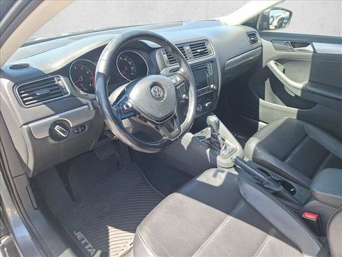 Used 2017 Volkswagen Jetta SE FWD image 10
