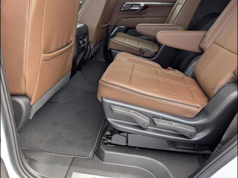 New 2026 Chevrolet Tahoe High Country AWD/4WD image 13