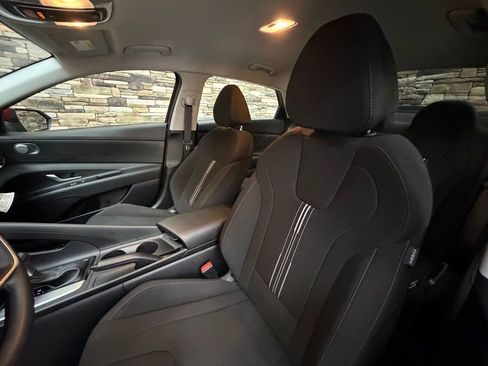 Certified 2023 Hyundai Elantra SEL w/ Cargo Package image 12