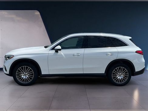 Used 2026 Mercedes-Benz GLC 300 4MATIC image 2